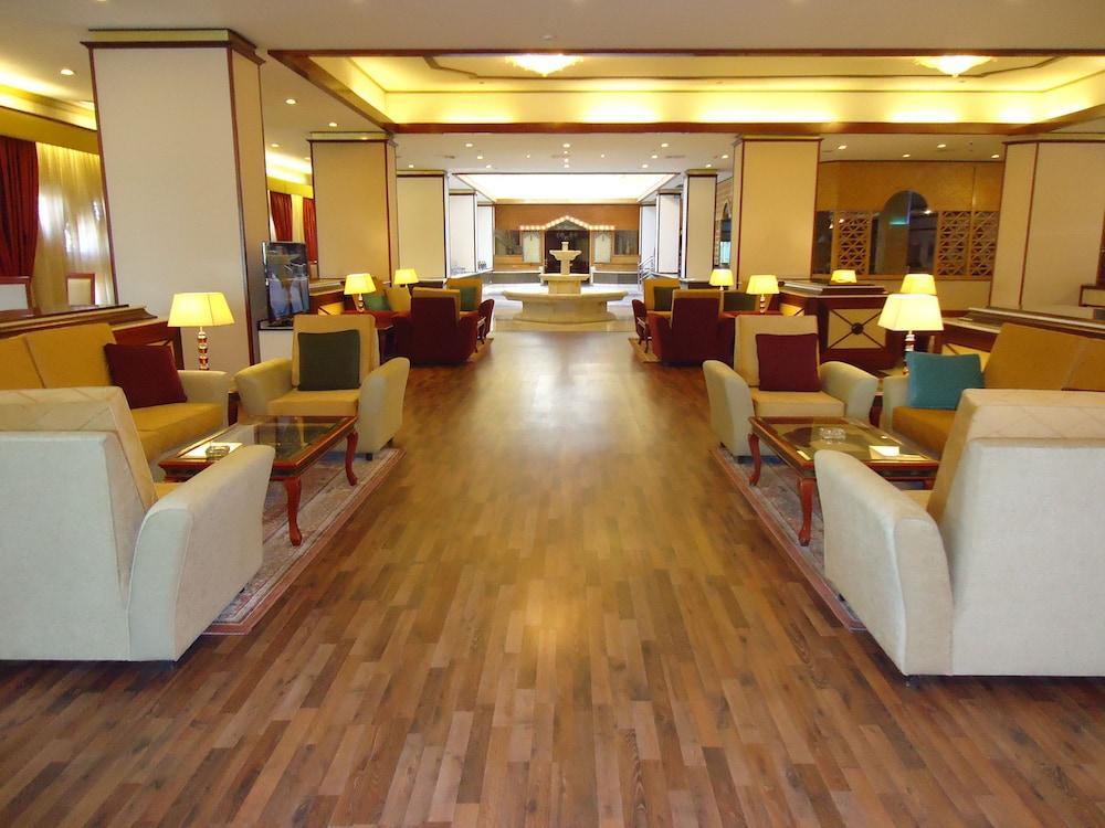 Jeddah Grand Hotel Exterior photo