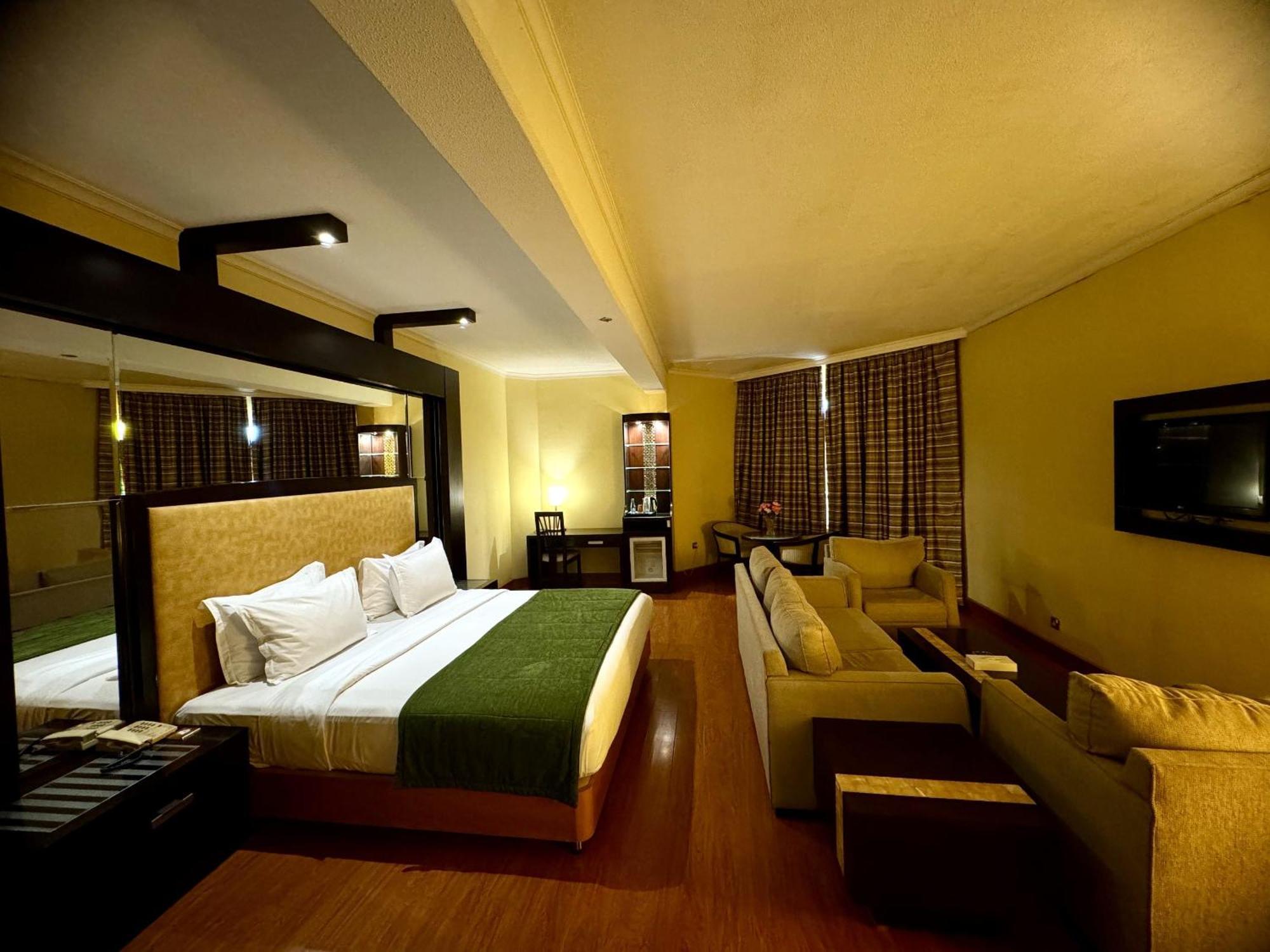 Jeddah Grand Hotel Exterior photo